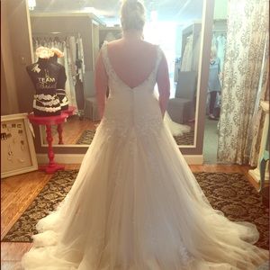 Wedding Dress - Maggie Sottero Stunning!